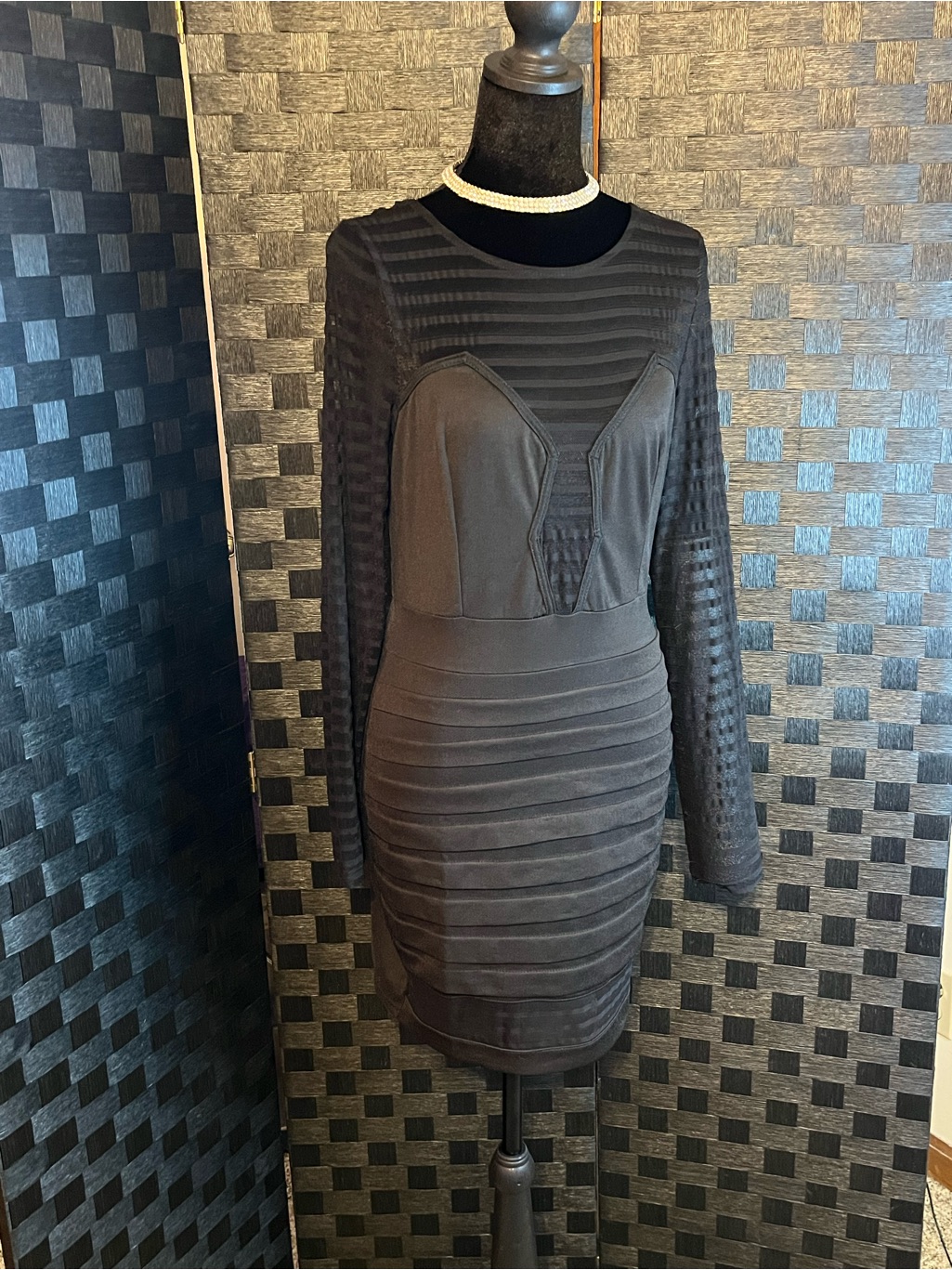 Long-Sleeve Black Bandage Bodycon Dress